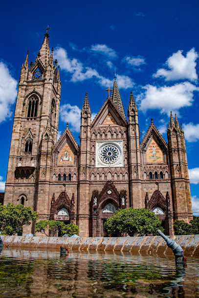 Parroquia El Expiatorio del Santísimo Sacramento, Guadalajara